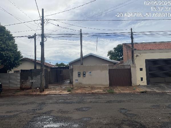 Casa - Venda, CONJUNTO HABITACIONAL APOLINARIO PI, PEREIRA BARRETO, SP